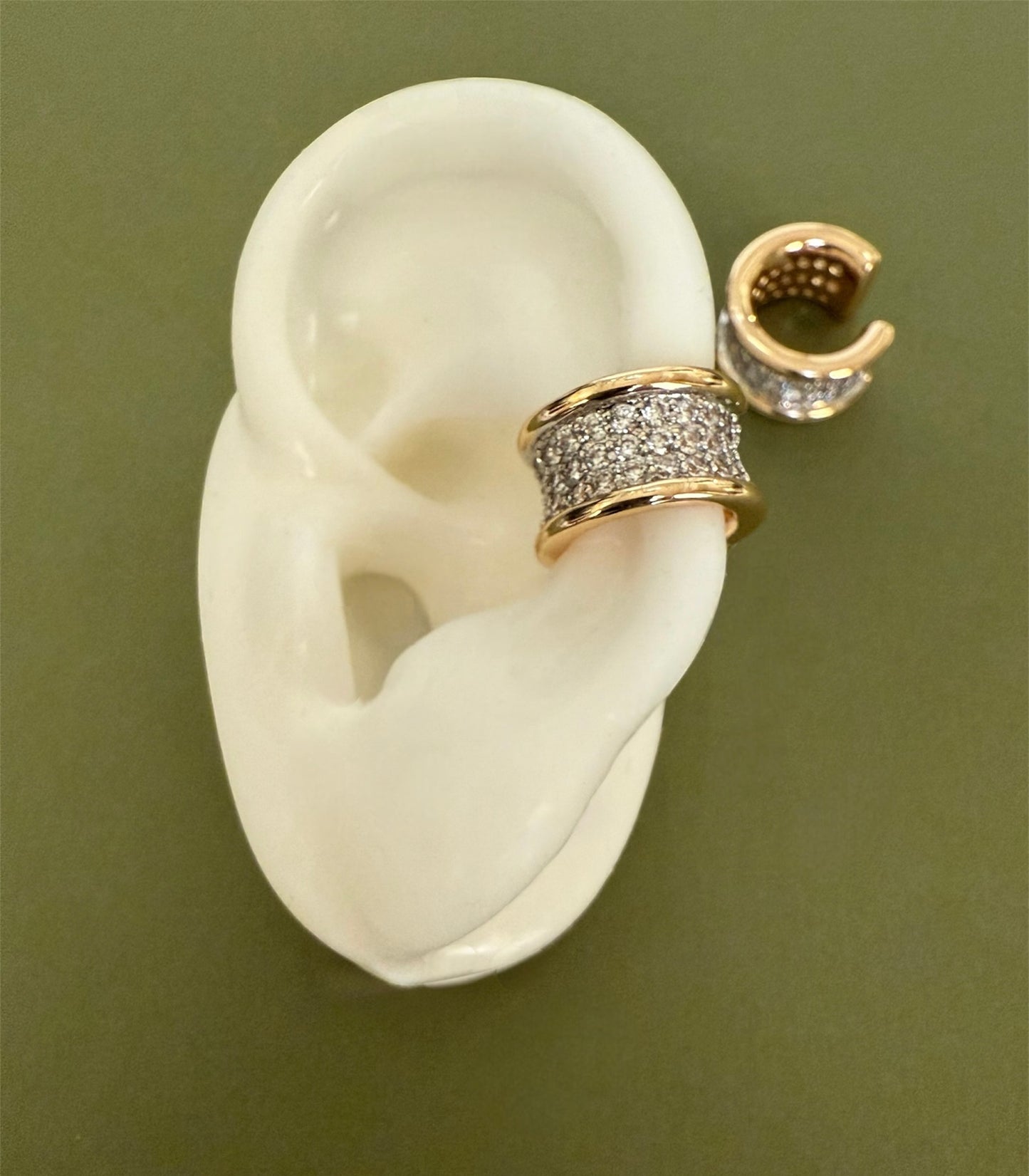 Pave Zirconia Earcuff