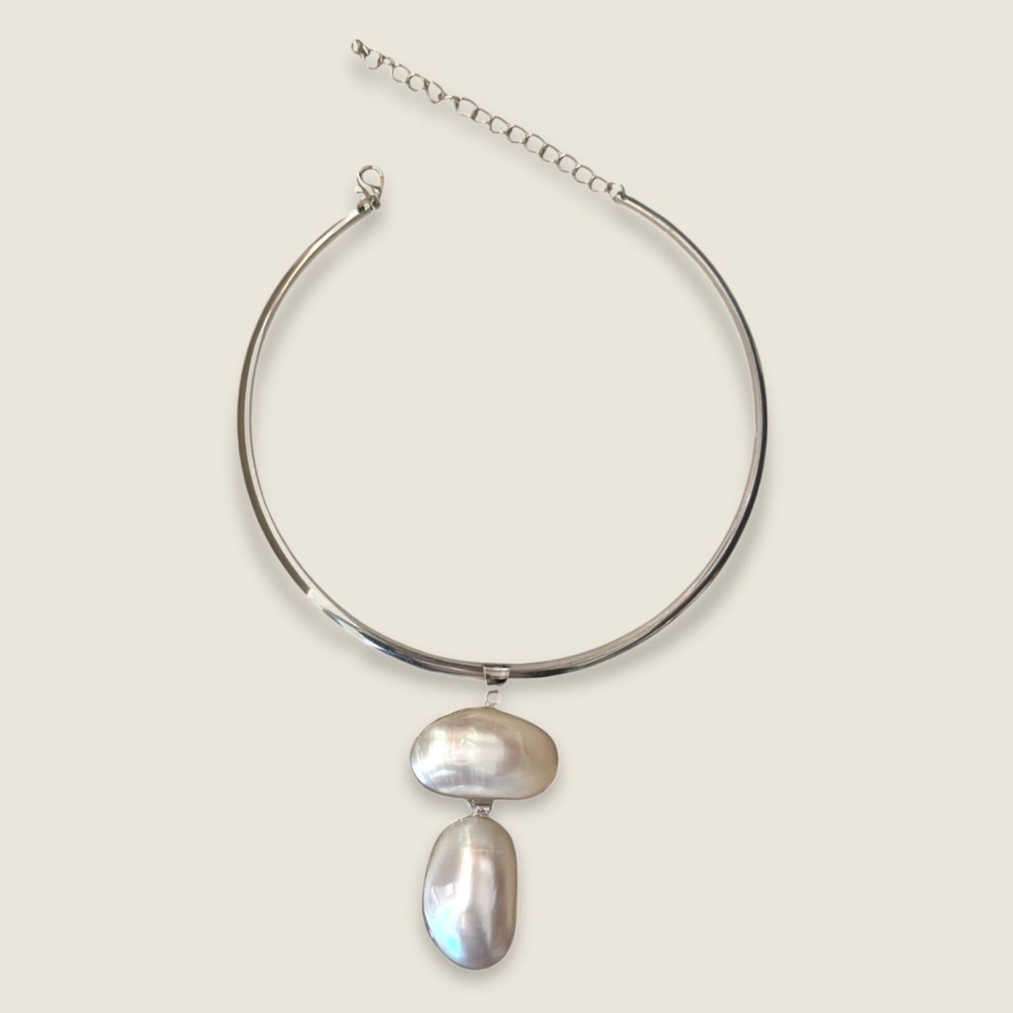 Adjustable Choker silver plated with Mother of Pearl Pendant