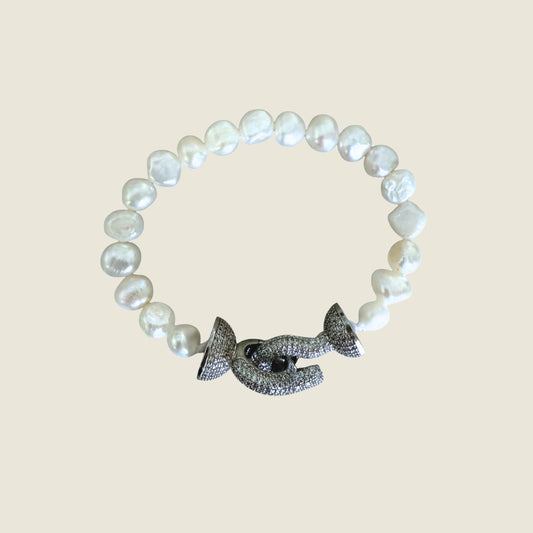 Freshwater Pearl Bracelet With Pavé Zirconia Hook
