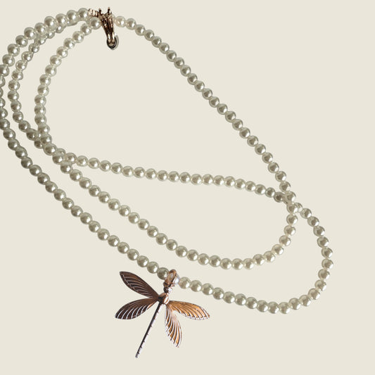 Mobile Pearl Necklace