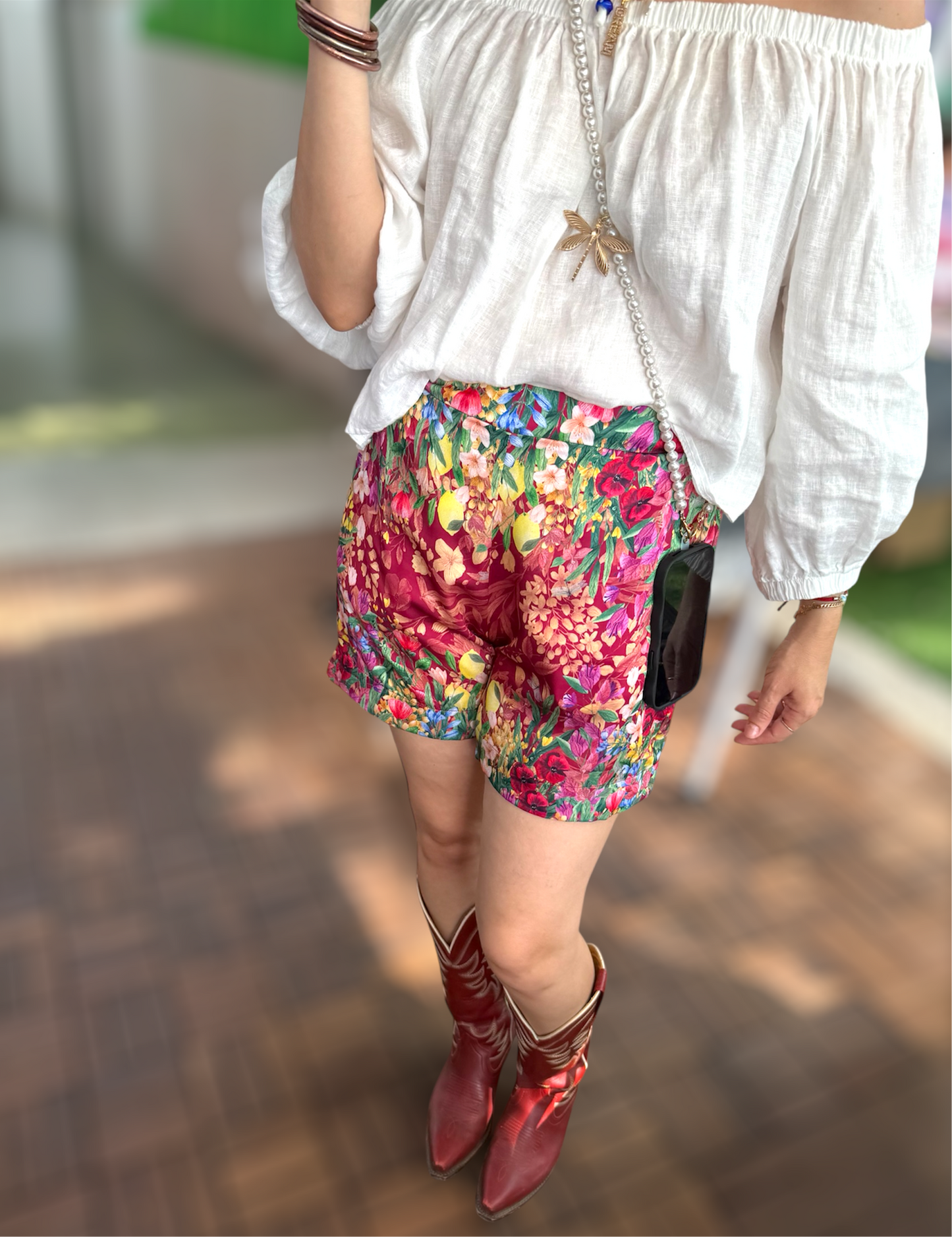 Mobile Pearl Necklace